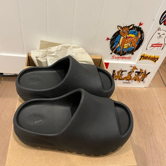 Yeezy slide 11k - Picture 4 of 6